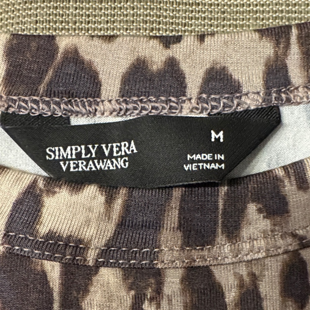 Simply Vera Vera Wang Leopard Print Long Sleeve Top - Picture 2 of 4